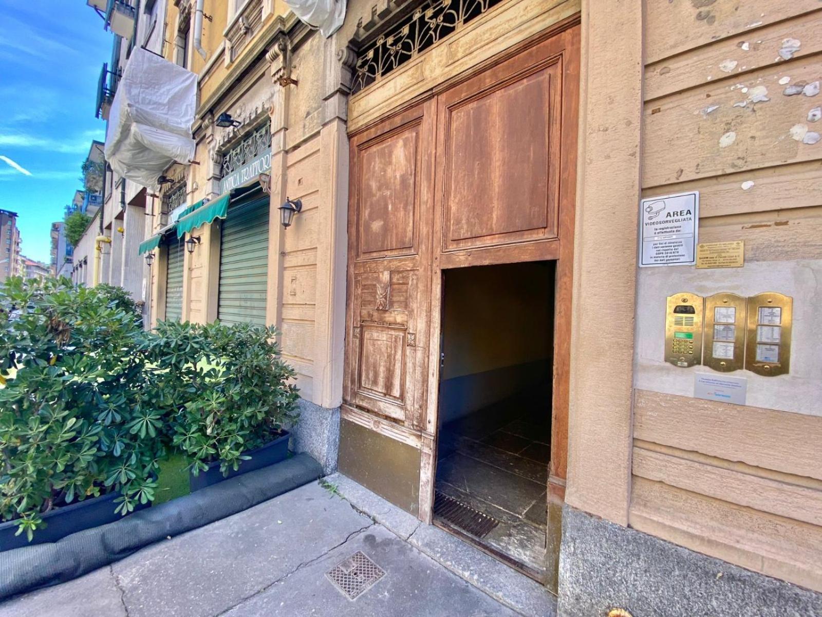 Coluccio C&l Home, In Coorte Silenziosa Milanese, Vicino A Metropolitana, Strategica Per Eventi, Fiere E Concerti Mailand