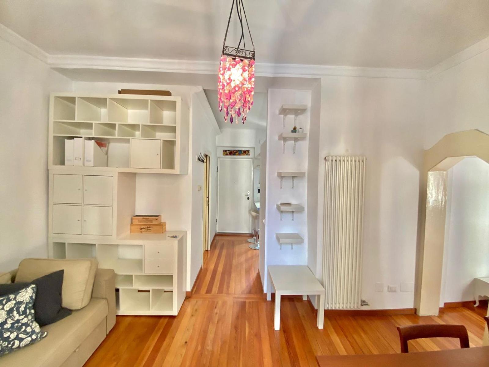 Apartment Coluccio C&l Home, In Coorte Silenziosa Milanese, Vicino A Metropolitana, Strategica Per Eventi, Fiere E Concerti *