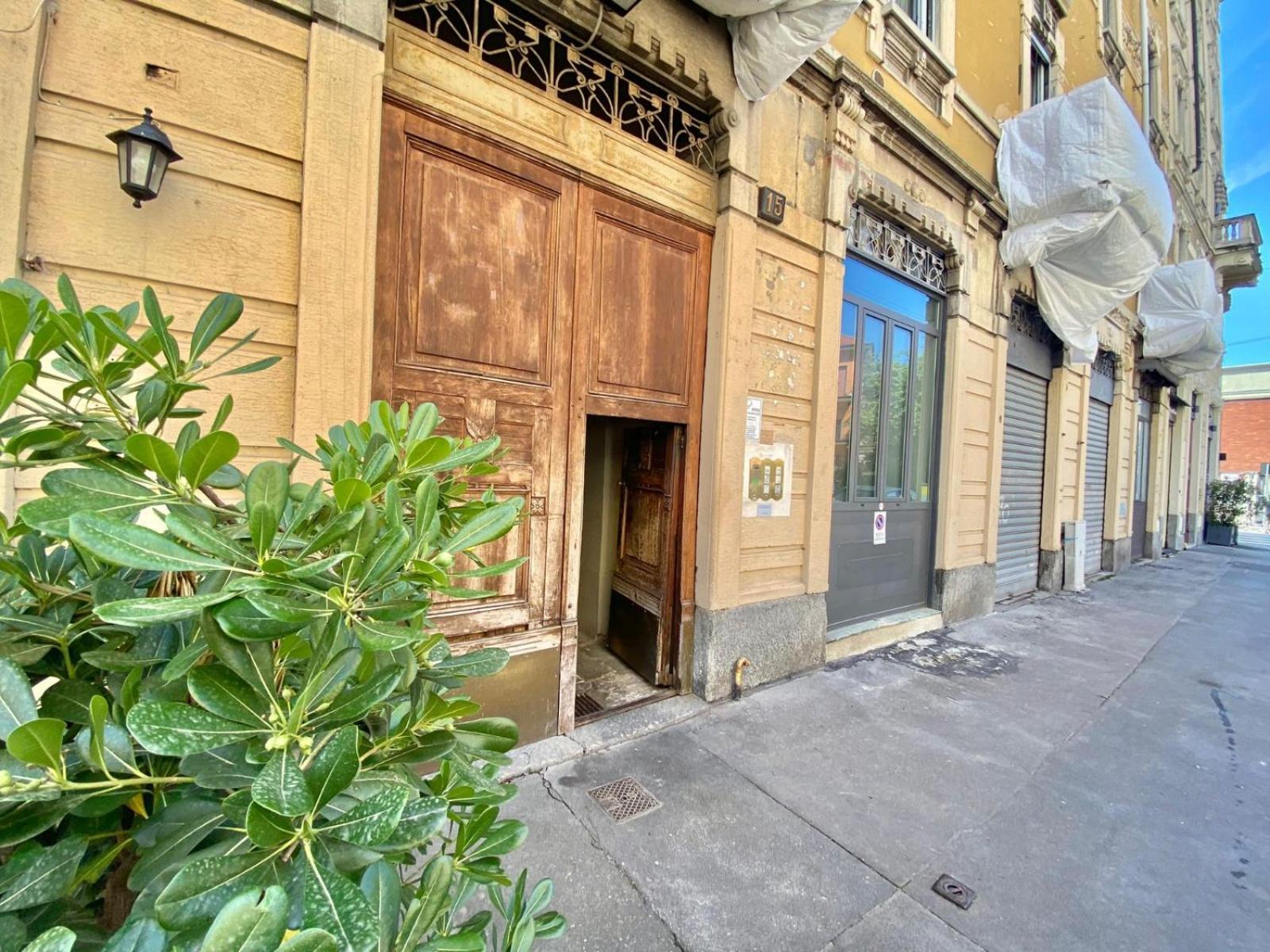 Coluccio C&l Home, In Coorte Silenziosa Milanese, Vicino A Metropolitana, Strategica Per Eventi, Fiere E Concerti Apartment *