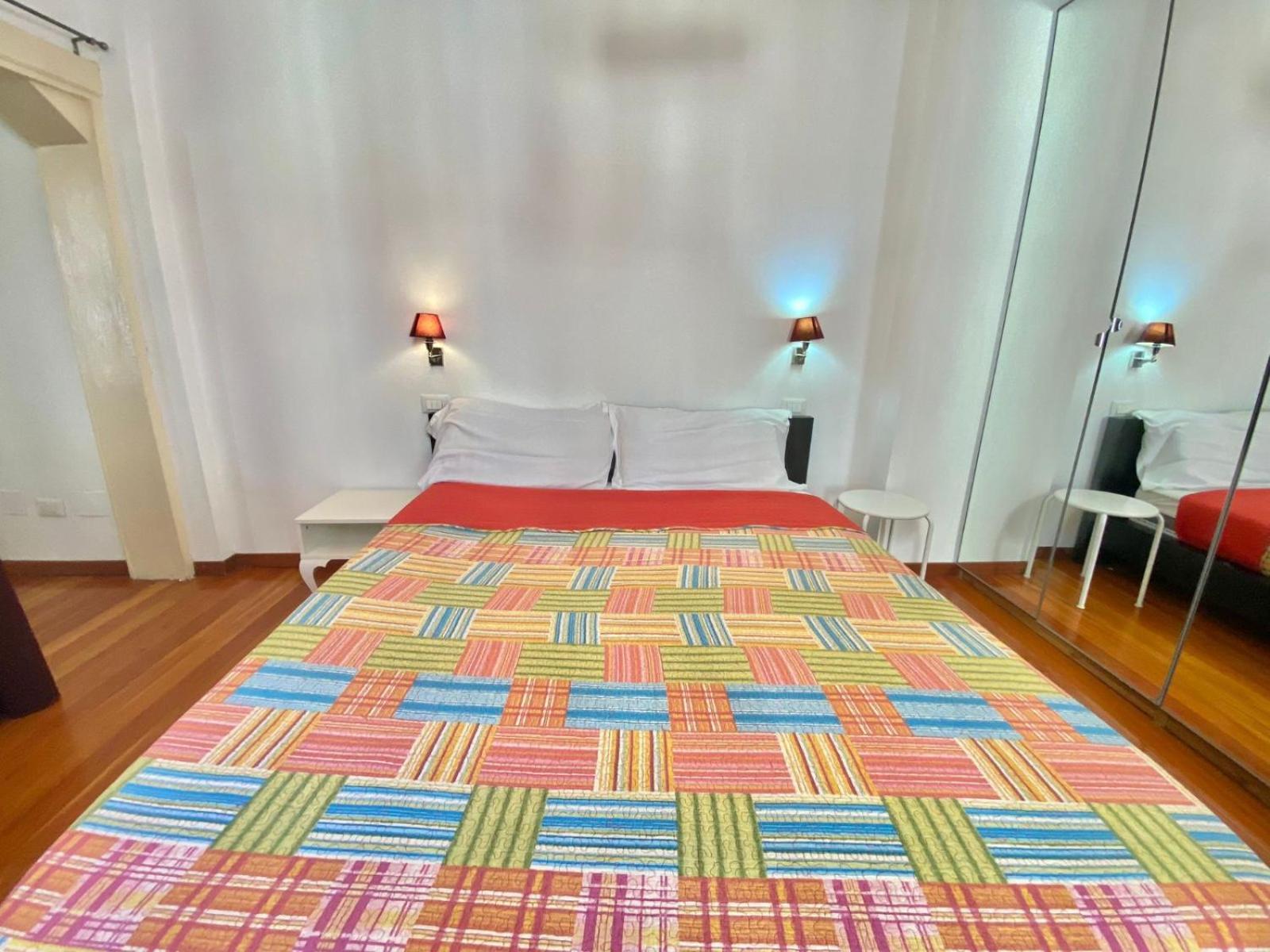 Coluccio C&l Home, In Coorte Silenziosa Milanese, Vicino A Metropolitana, Strategica Per Eventi, Fiere E Concerti Apartment *